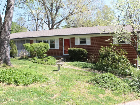 2704 Roland Ln, Knoxville, TN 37931