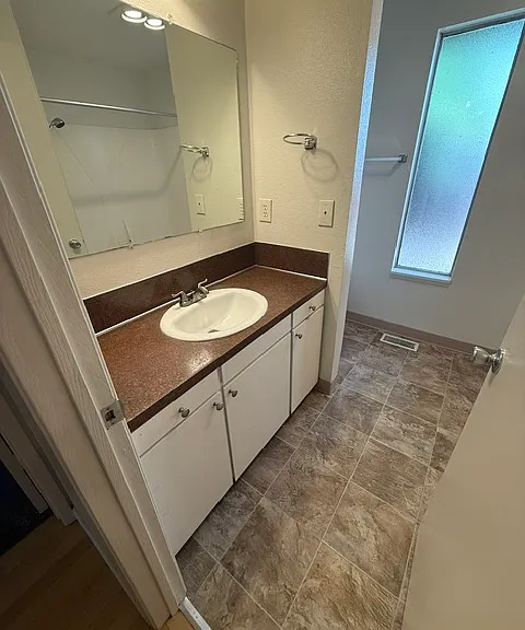 6115 S Kelly Ave — Photo 22