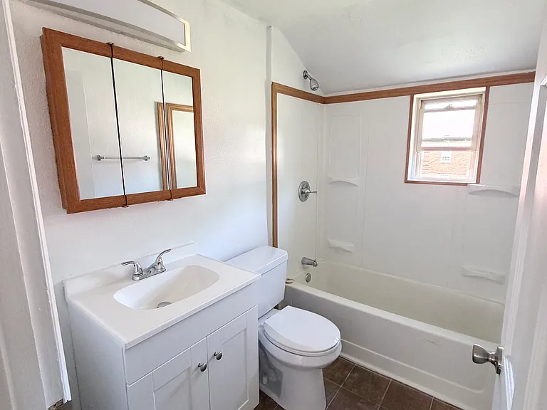 125 Walnut St #3 — Photo 8