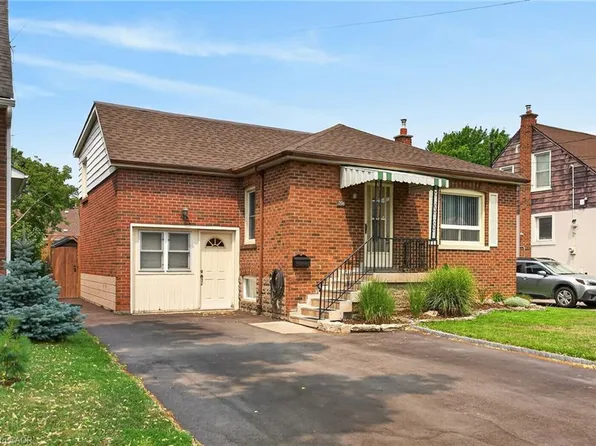 206 E 13th St, Hamilton, ON L9A 3Z7