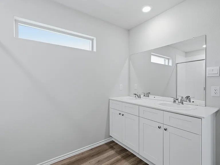 312 Blanco Dr — Photo 3