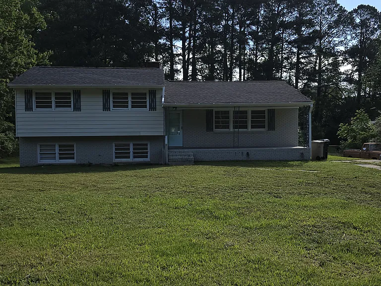 3819 Cobb St — Photo 1