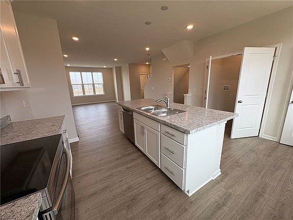 3rd image of 604 Brightview Pl #33