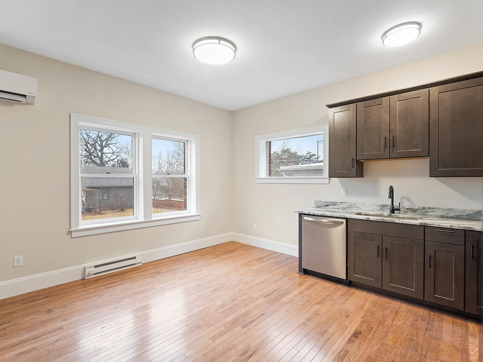 Van Cruz Apartment — Photo 3