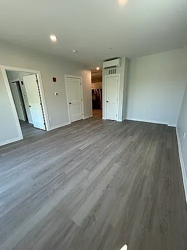 Residences at Sharon Gallery — Photo 111