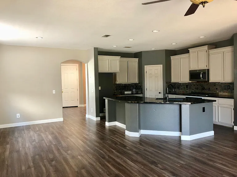 5404 Friesian Way — Photo 10