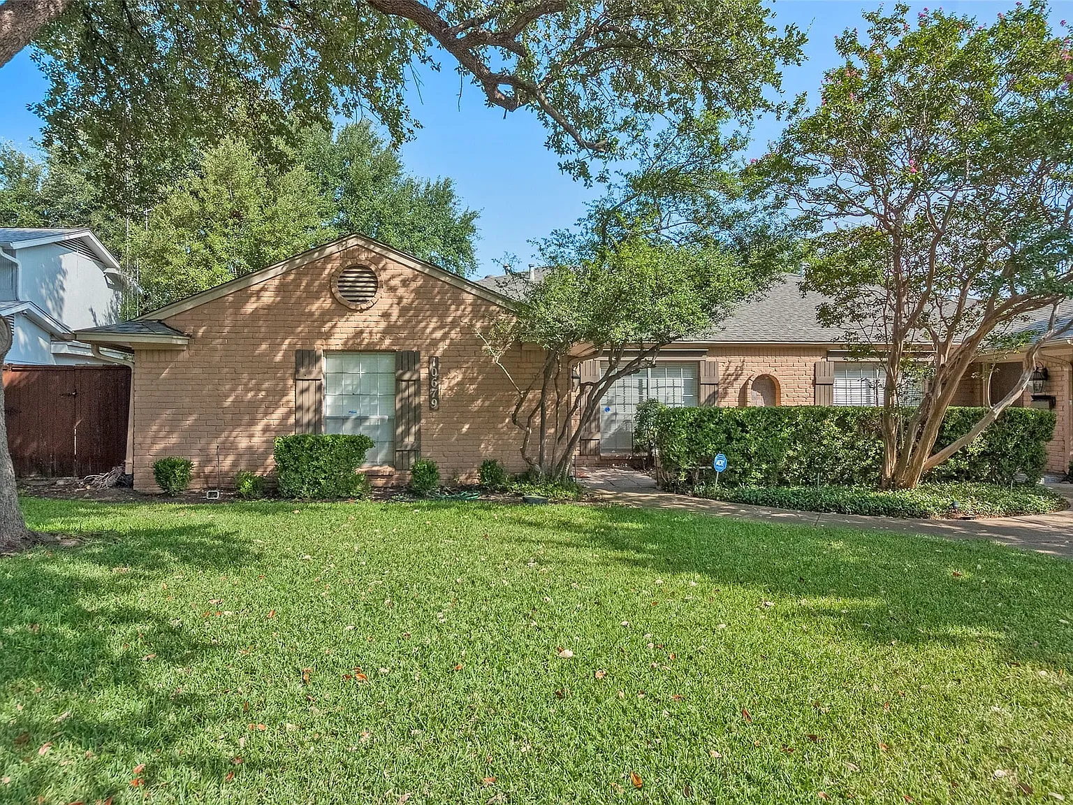 3 bed, 2.0 bath, 1750 sqft, $3,000 — Photo 3
