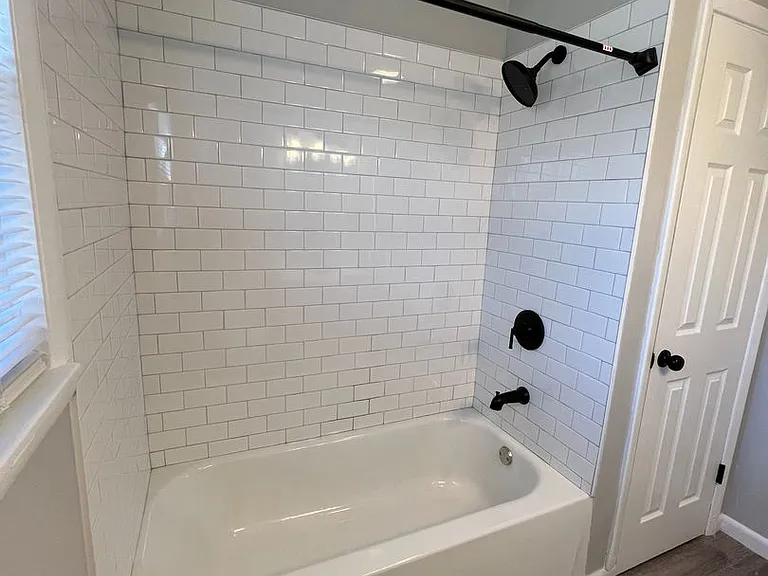 1660 Huxley Dr — Photo 32