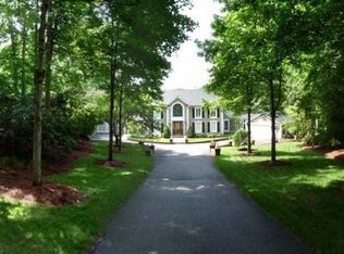 5372 Valley Run St, Hickory, NC 28601