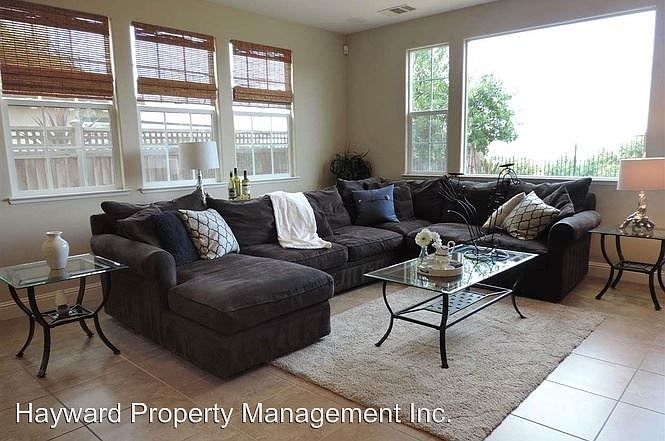 1st image of 238 Drummond Dr
