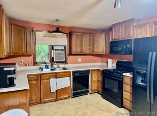 77 Plains Rd, Windham, CT 06280