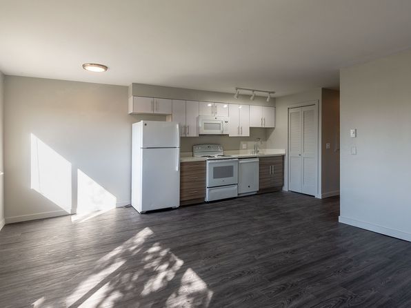 1901 E Fir St #305