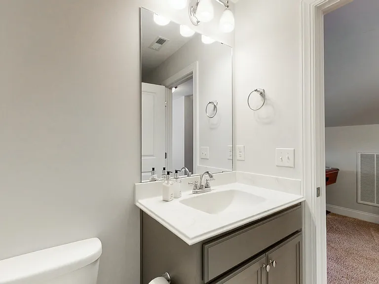 562 W Craftsman Way — Photo 22