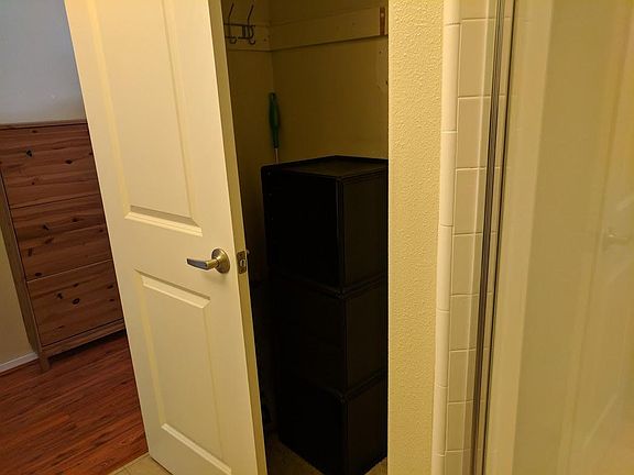 5th image of 1021 Scott St APT 243