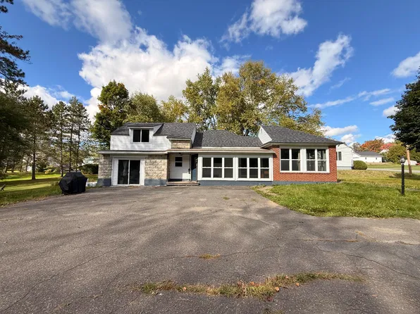 9 Abraham Street, Houlton, ME 04730