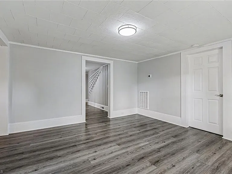 4534 Rocklane Dr — Photo 12