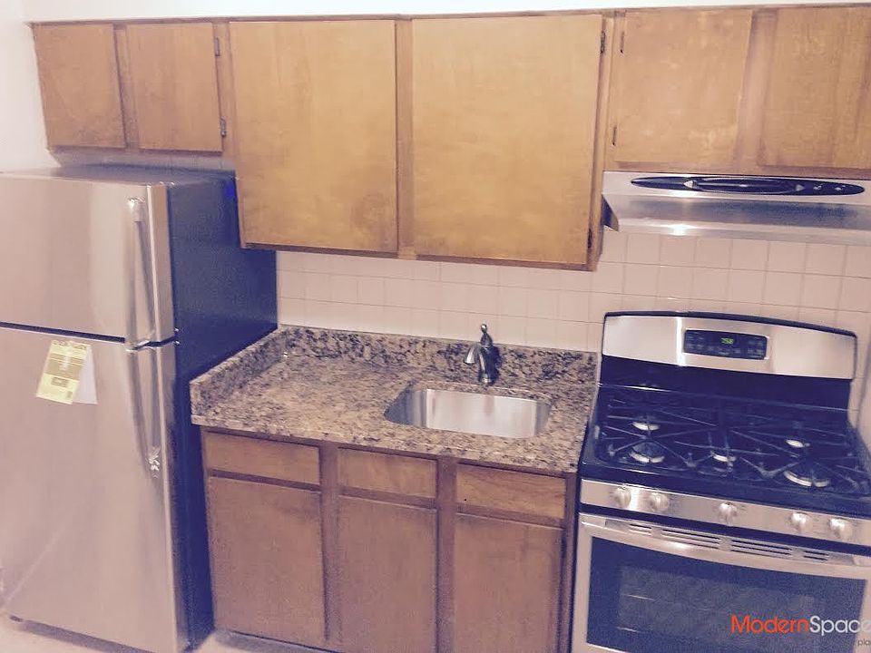 1st image of 2517 34th St APT 3R