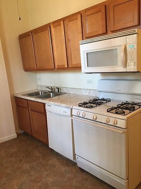 1st image of 533 N Central Park Ave #1