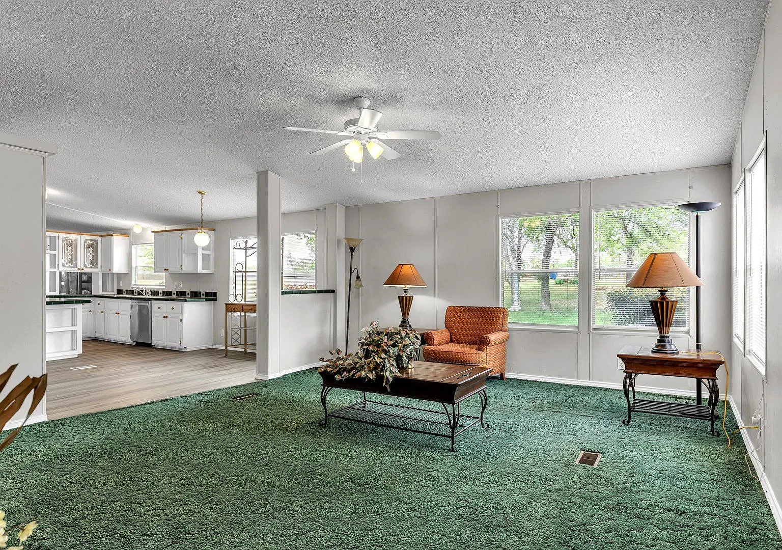 Charming Home in Convenient South San Antonio Location 3457 S Foster Rd — Photo 2