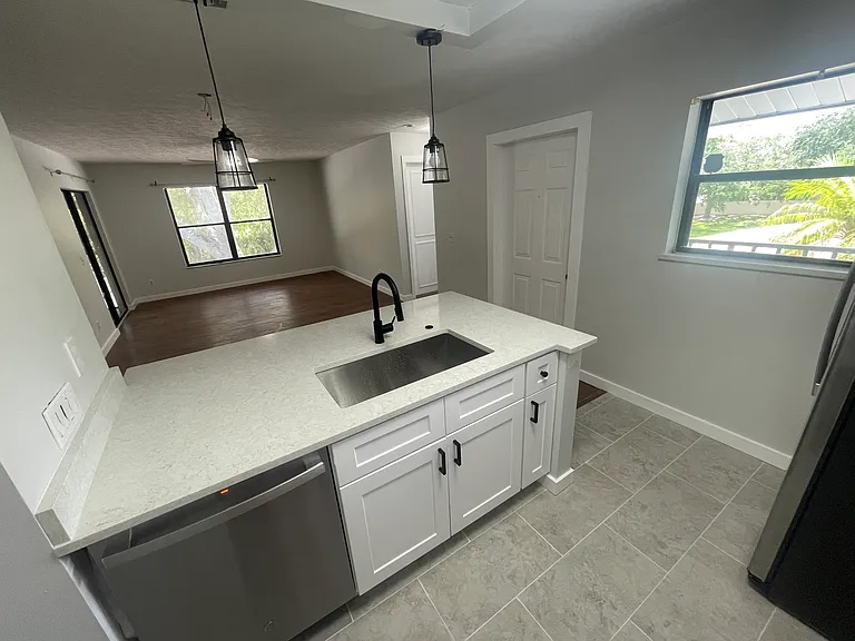 6535 SE Federal Hwy #201 — Photo 2