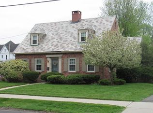 206 Allyn St, Holyoke, MA 01040