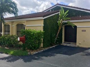 8902 SW 4th Ln, Miami, FL 33174