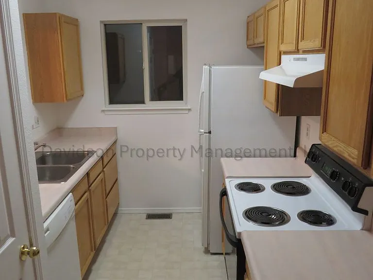 2135 W Platte Ave — Photo 4
