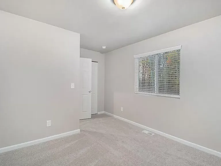 6354 Wood Hollow Ave — Photo 18