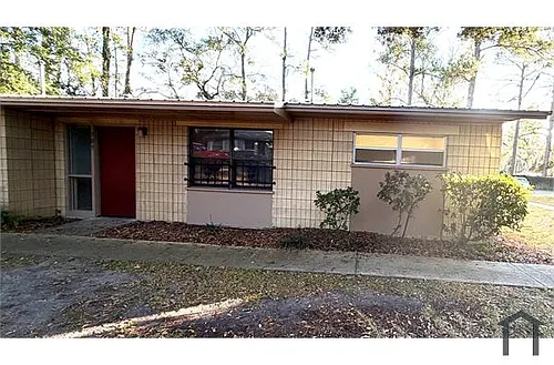 921 NW 40th Ave Photo 1