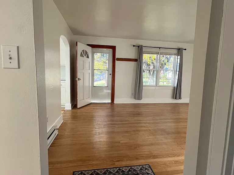 44 Axley St — Photo 2