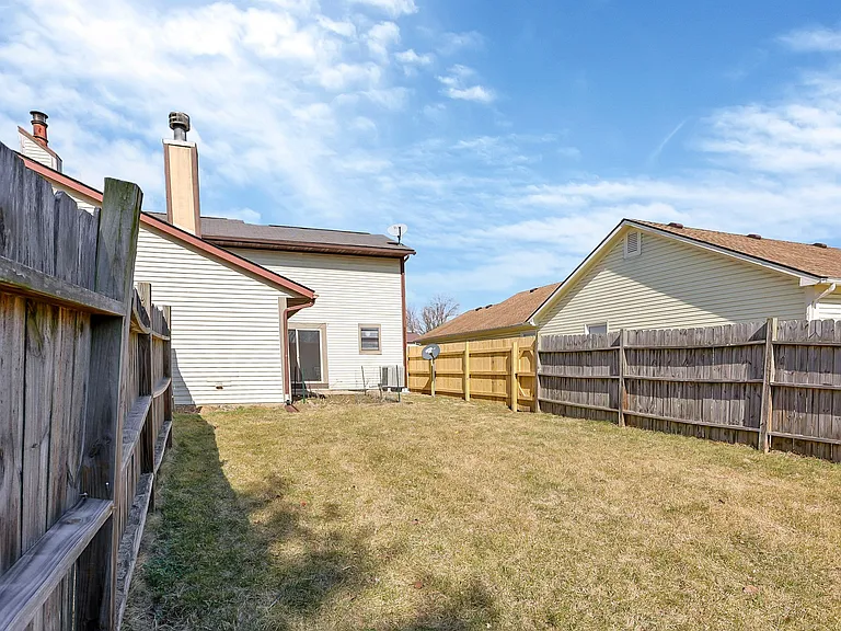 1747 Hightower Dr — Photo 27