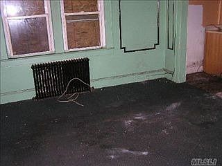 3rd image of 296 Yale St