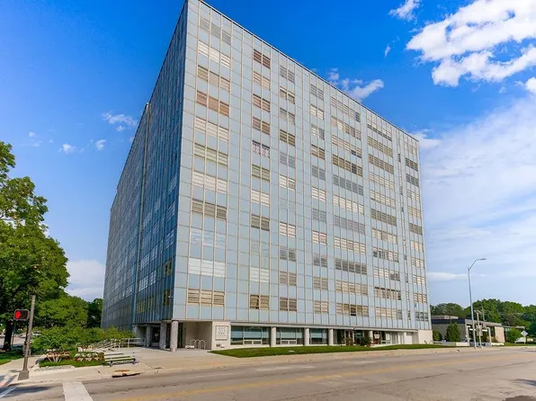 333 W Meyer Blvd APT 215, Kansas City, MO 64113