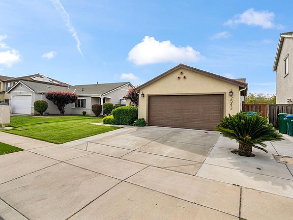 2nd image of 2542 Hayden Brook Dr