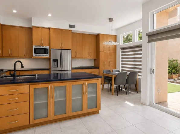 10884 Kimball Pl, Tustin, CA 92782