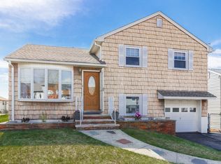 54 Rutan Rd, Belleville, NJ 07109