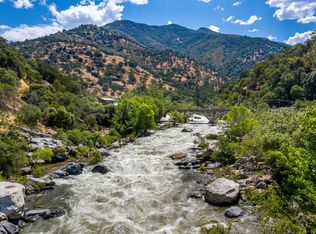 45845 Sierra Dr, Three Rivers, CA 93271