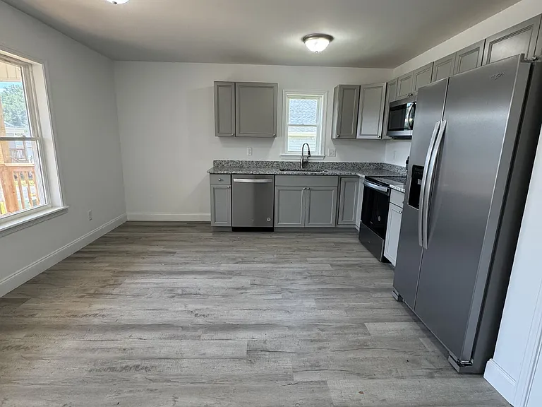 247 Quinn Hill Ln — Photo 3