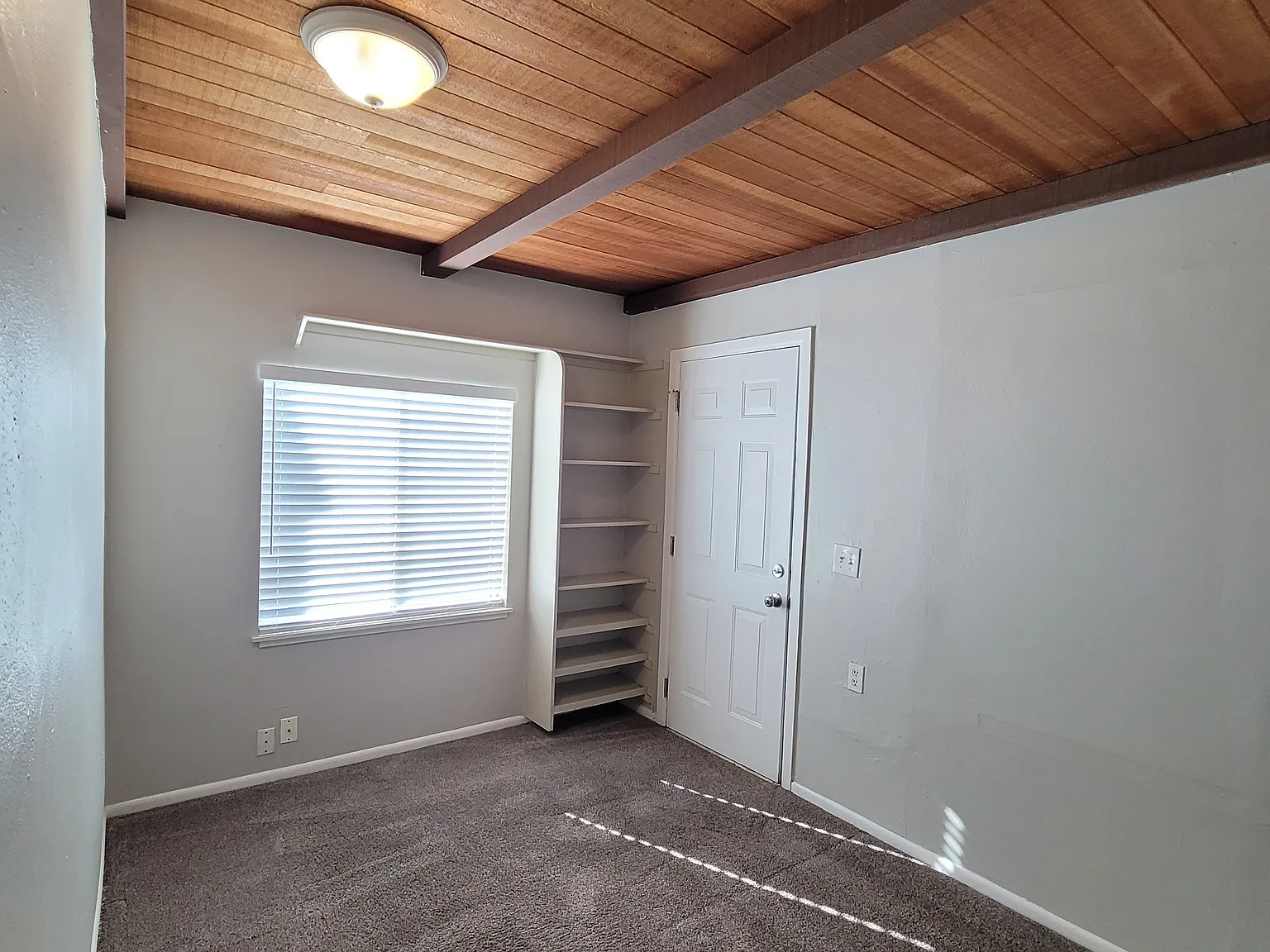 2 bed, 900 sqft, $2,445 — Photo 4