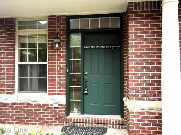4392 Gateway Cir, West Bloomfield, MI 48322
