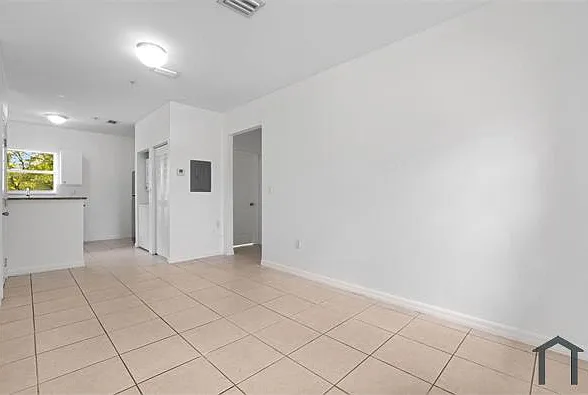 33 E 20th St #205 — Photo 33
