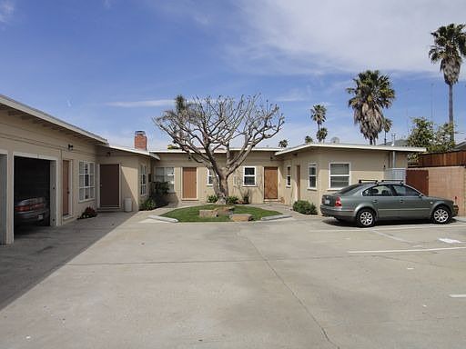 1st image of 1047 Montauk Ln APT 3