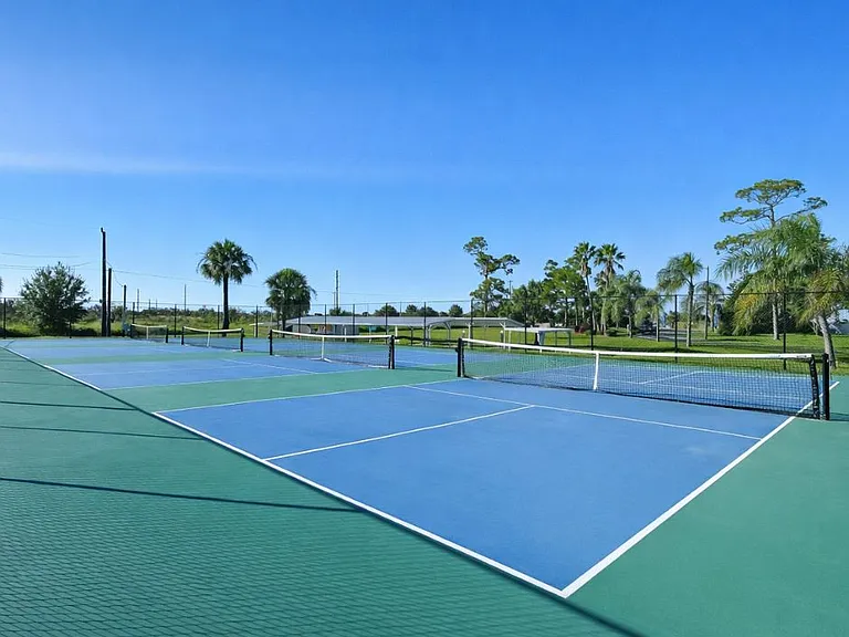 Sunshine MH & RV Resort — Photo 14