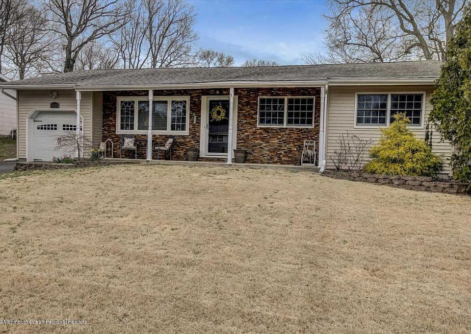 1st image of 914 Stafford Dr
