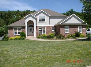 636 Whitcliff Dr, Cave Springs, AR 72718