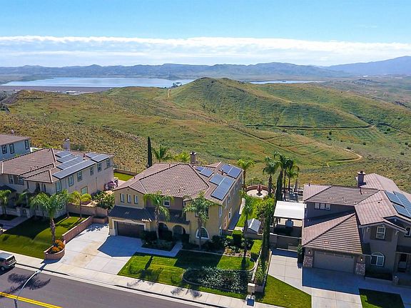 4th image of 18410 Lakepointe Dr