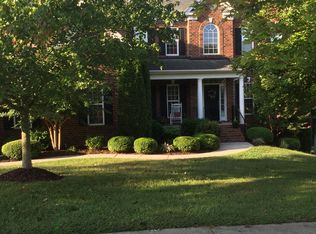 9220 Kensington Forest Dr, Harrisburg, NC 28075