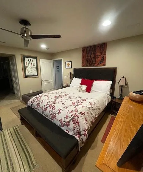 7778 Highwood Ave — Photo 9