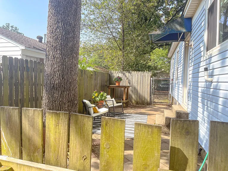 6401 Longwood Rd — Photo 29