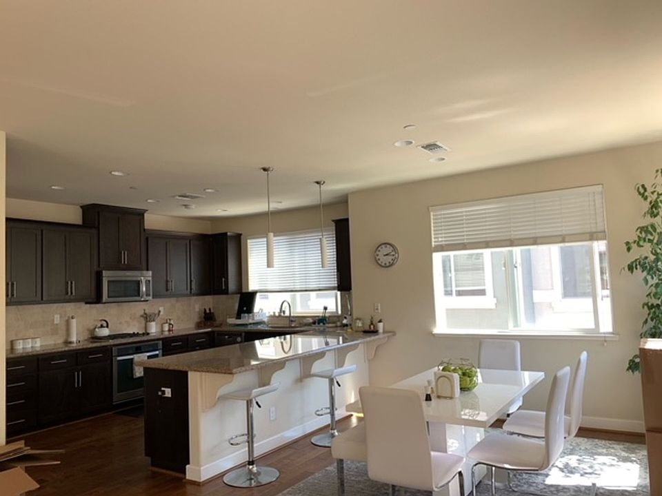 2nd image of 6604 Adare St